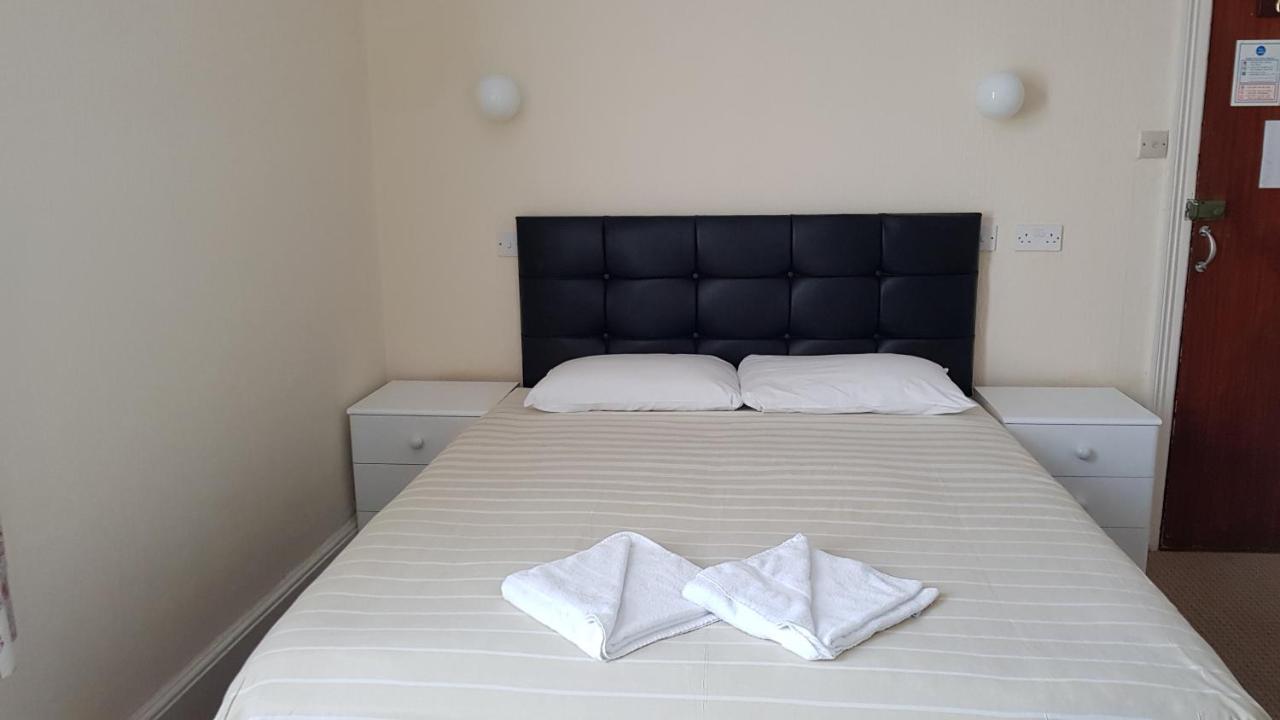 Malvern Hotel Sandown Bagian luar foto